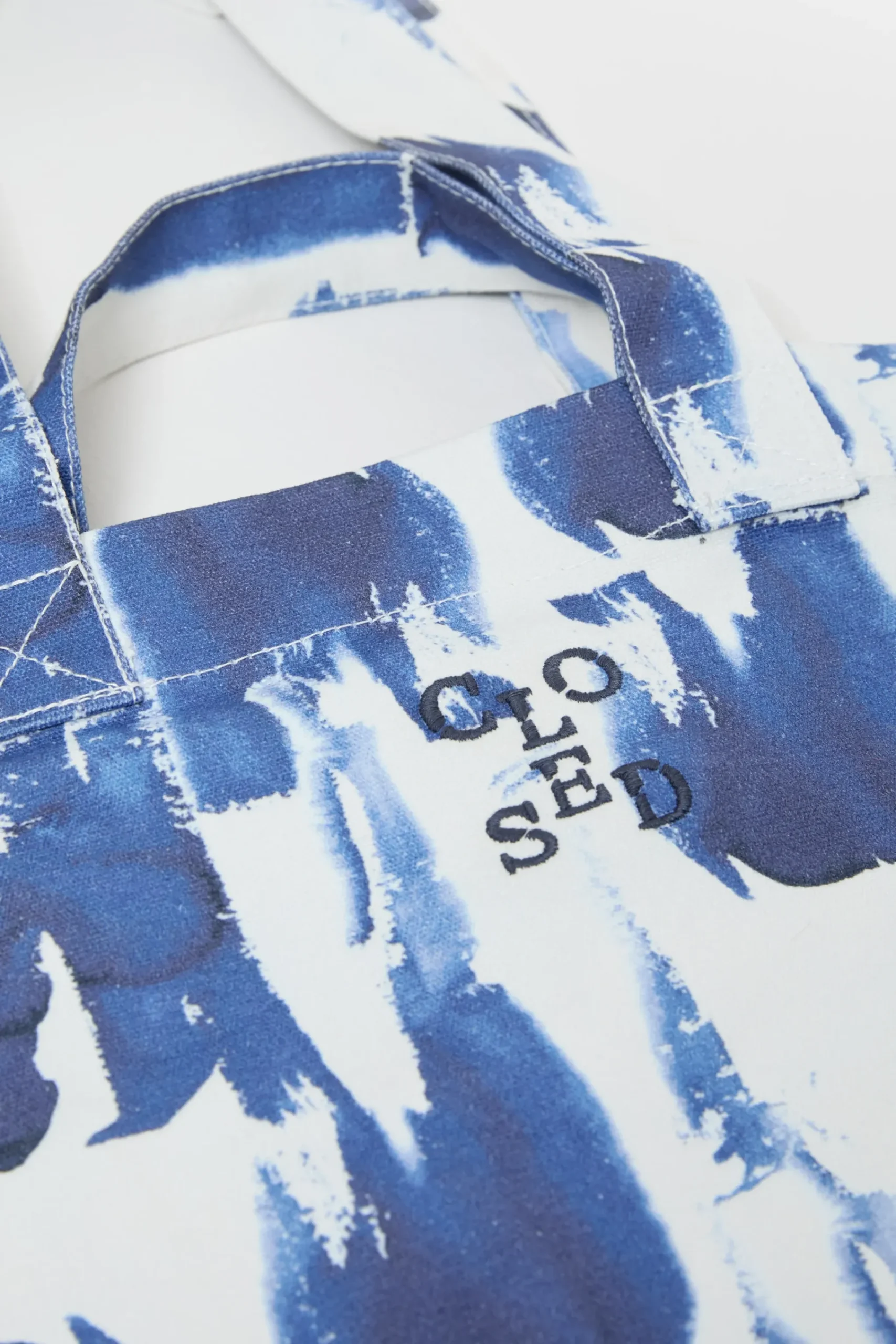 tasche_aus_canvas_3.webp Closed Taschen*Tasche aus Canvas Lakeblue